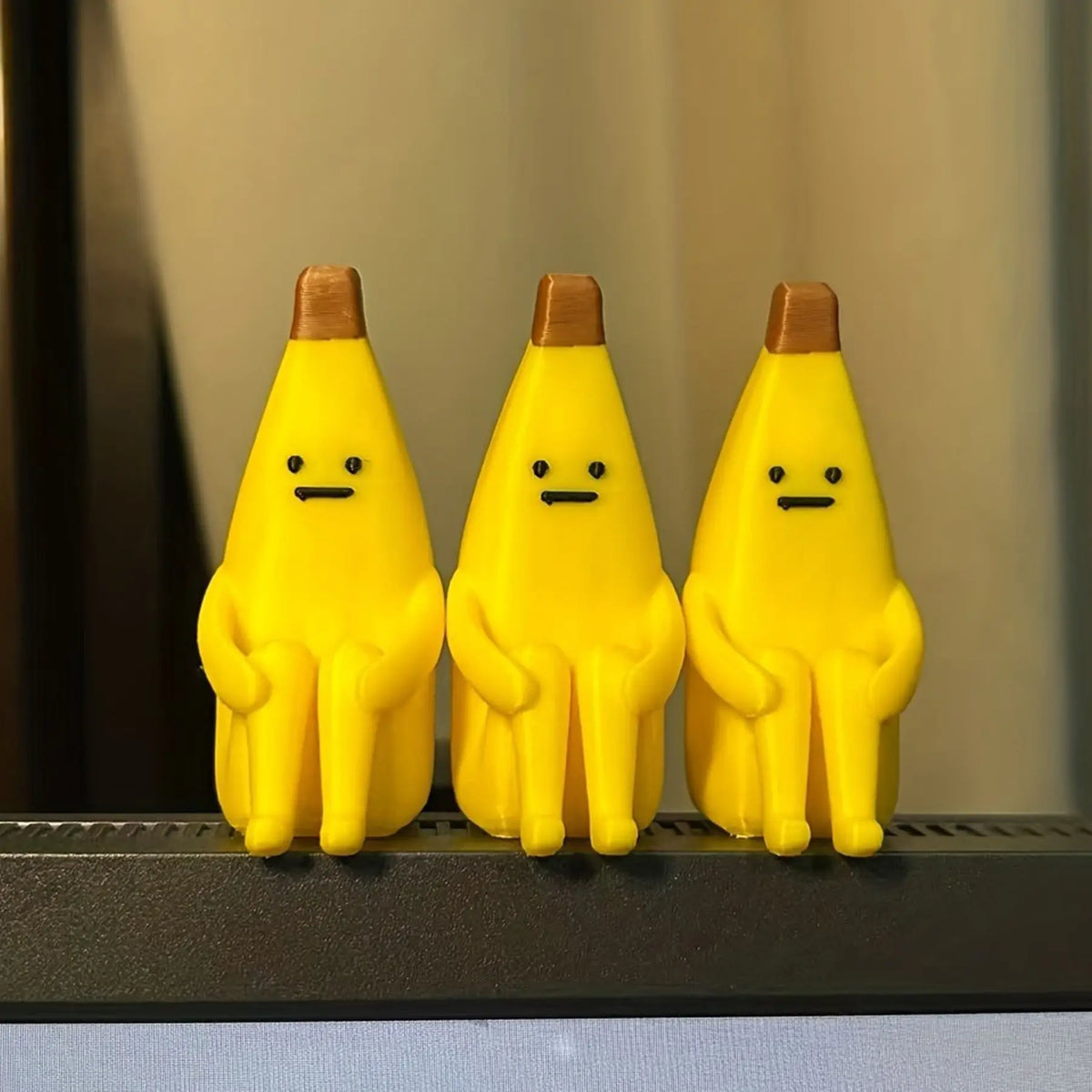 1pc Cute Anxiety Relief Banana 3D Print Ornament, Home Desk Decor, Office Decoration, Personalized Stress Relief Sculpture, Unique Gift Idea