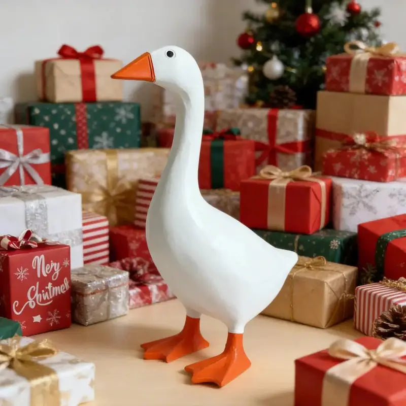 【Father's Day Gift】7-in Smooth Lightweight Modern Animal Theme Duck Statue Set with Magnetic Beak Metal Key Organiser, Stable Weighted Base, Strong Grip, Cute Goose Figurine for Desk Decor, Stands Steady Home & Kitchen Decor