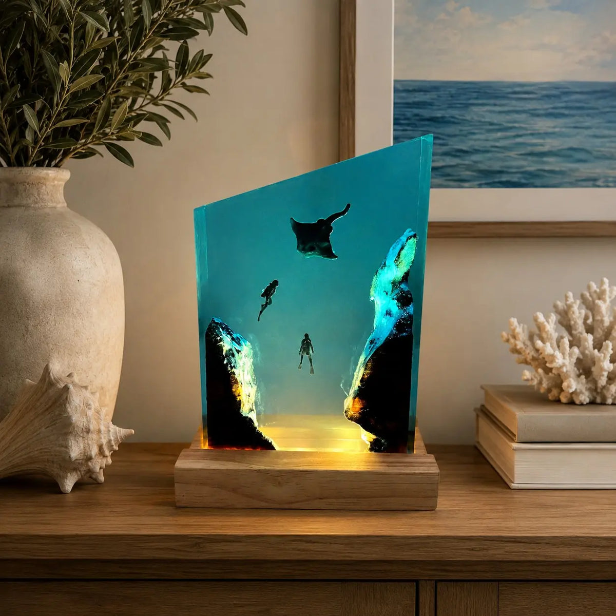 Ocean Resin Handicrafts, Manta Ray and Diver Gift Ornament, Resin Figurine Statue, Home Decor Light, Unique Gift Idea, Sculpture Desk Decor, Decorative Statues, Decorative Piece