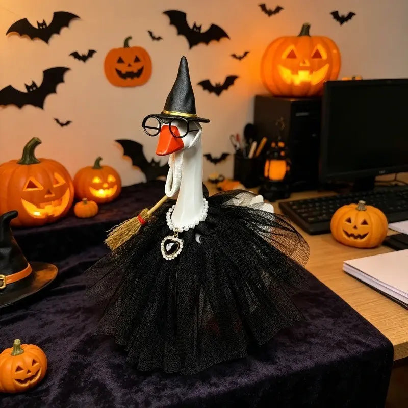7-Inch Mini Desktop Goose Decoration, Fun Mini Goose Ornament, Decorative Ornaments, Unique Halloween Gift, Holiday Home Office Decor, Decoration Items
