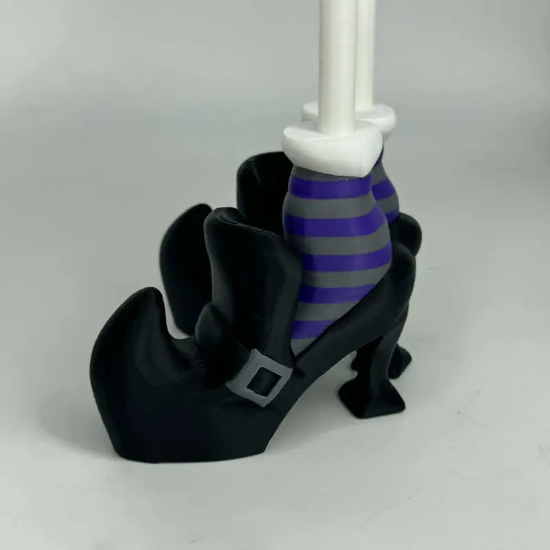 8-Inch 3D Printed Goose Figurine with Interchangeable Outfits, Shoes & Boots
