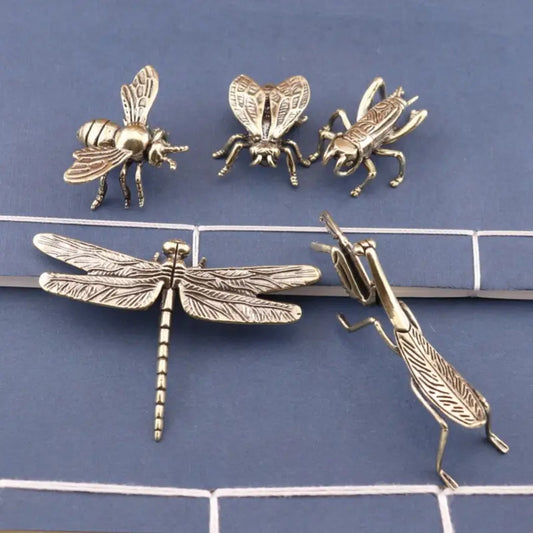 6-Piece Handmade Artificial Insect Figurine Set - Bee & Dragonfly Animal Resin Models, Cute Bug Ensemble, Collectible Home Decor, Decorative Home Ornament, Bug-Art for Desks