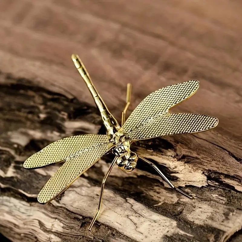 Metal Dragonfly Desk Decor, Creative Insect Figurine for Home Decoration, Ideal Office Photo Prop and Unique Gift, Home Decor Statues
