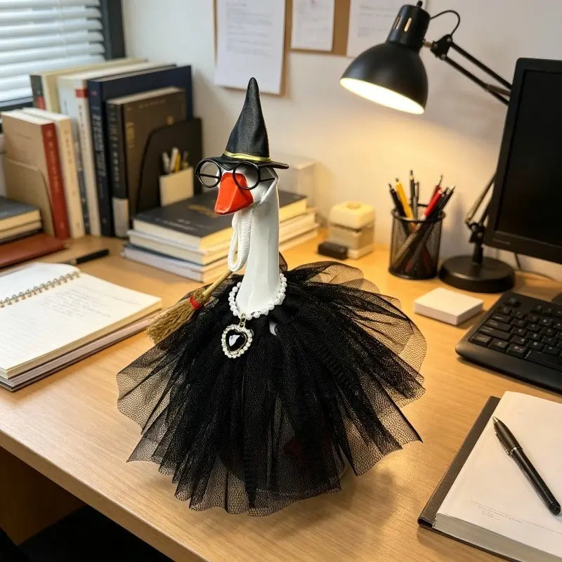 7-Inch Mini Desktop Goose Decoration, Fun Mini Goose Ornament, Decorative Ornaments, Unique Halloween Gift, Holiday Home Office Decor, Decoration Items